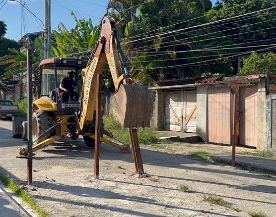 Operações para retirada de barricadas em São Gonçalo terminam em prisões, motocicletas recuperadas e apreensão de armas e drogas